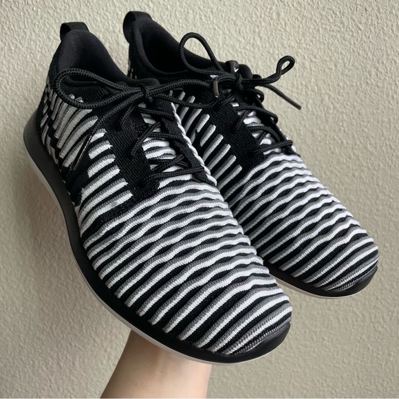 Nike 2016 Roshe Run Flyknit Training Shoes 7.5M - Picture 2 of 6
